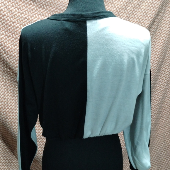 Fashion Nova Black and White Crop Top. - Picture 6 of 6